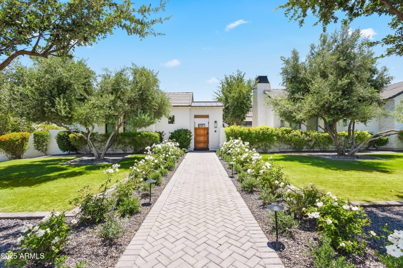 Rose Lined Entry