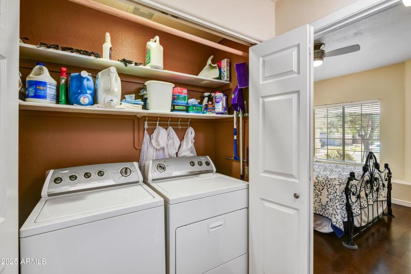 011_Laundry Area