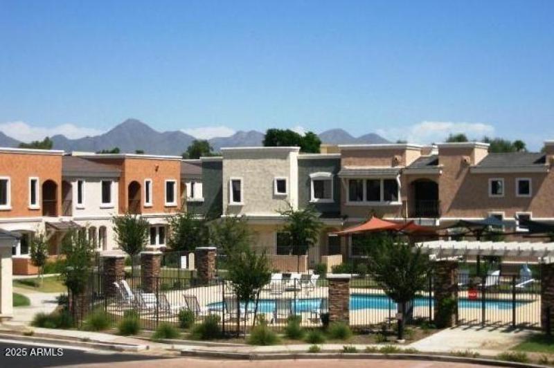 Community+arial+pool+pic