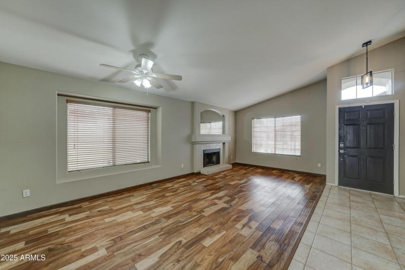 5204 W Geronimo St-4