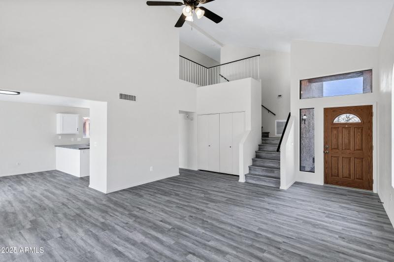 4539 E Grove Ave-6