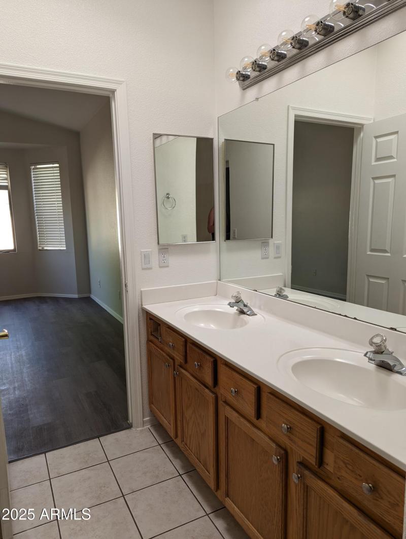 PXL_20220425_235409480