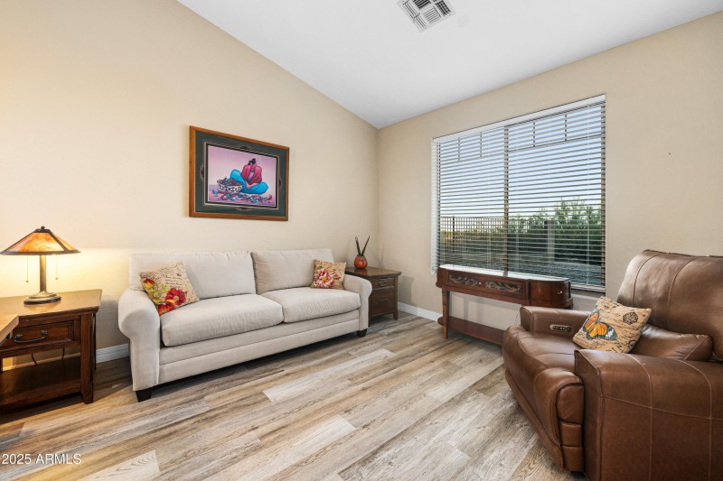 10318-E-Trailhead-Court-10