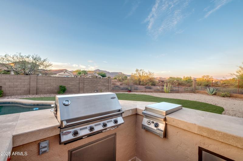 10318-E-Trailhead-Court-47