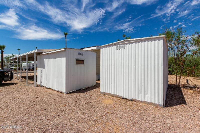 Sheds/workshops