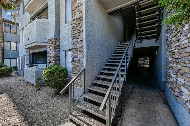 2-2025ECA248-ocupix-