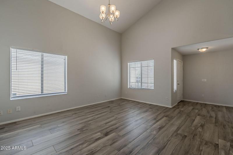 5-web-or-mls-Naomi-5