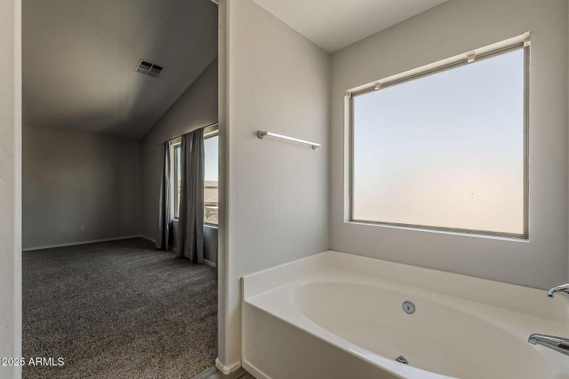 40-web-or-mls-Naomi-40