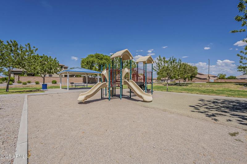 69-web-or-mls-Naomi Community-17