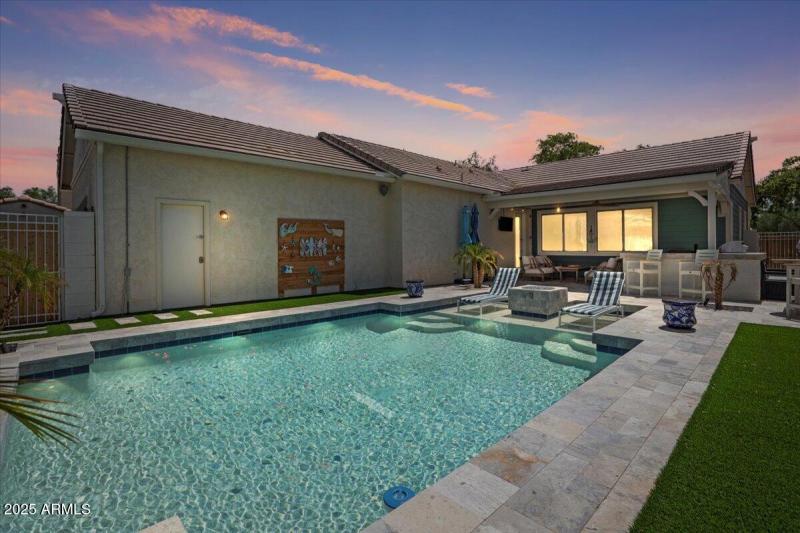 2885 N Riley_Backyard Dusk