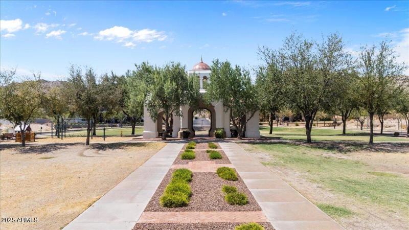 2885 N Riley_Park Near Home