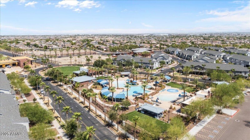 2885 N Riley_Heritage Pool Area