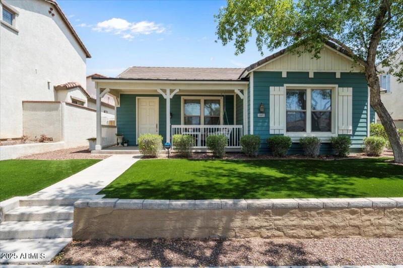 2885 N Riley_Front View