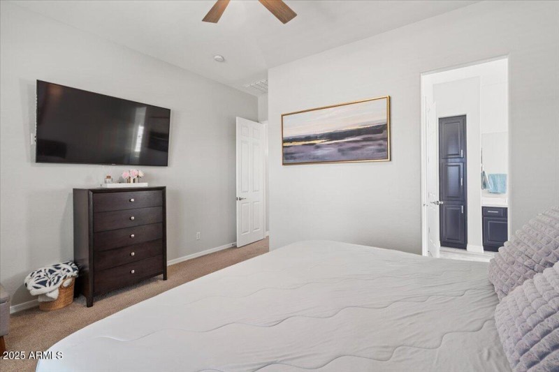 2885 N Riley_Primary Ensuite