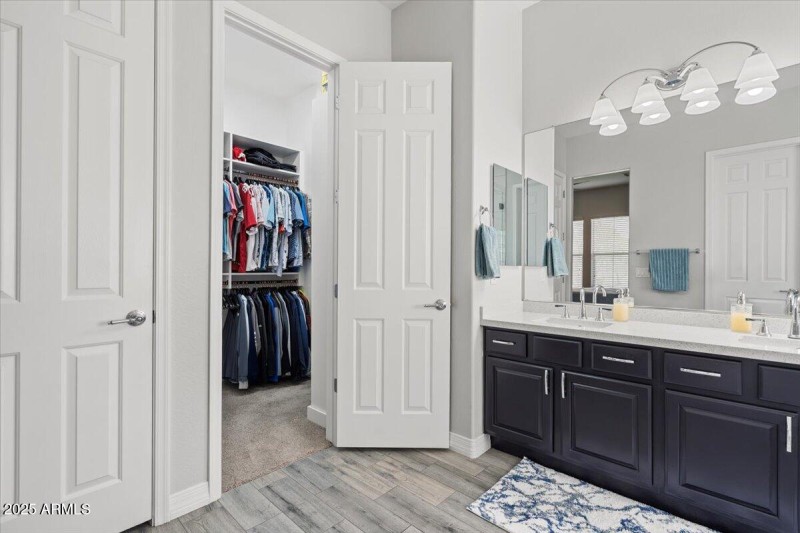 2885 N Riley_Primary Bath