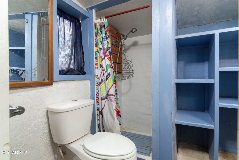 Main Studio Bath