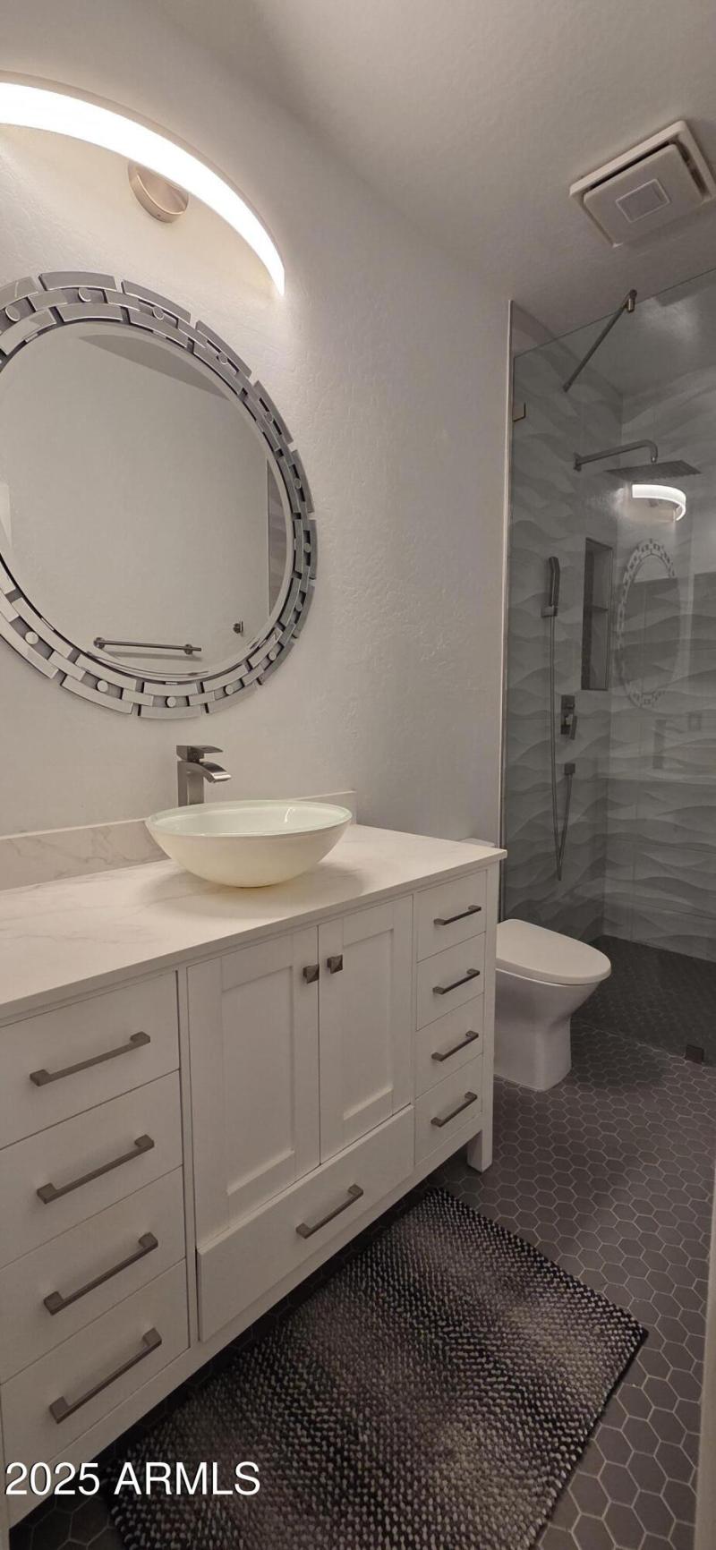 Upstairs hall bathroom