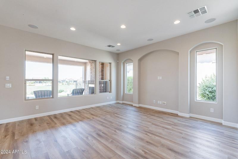 17-web-or-mls-Peach-17