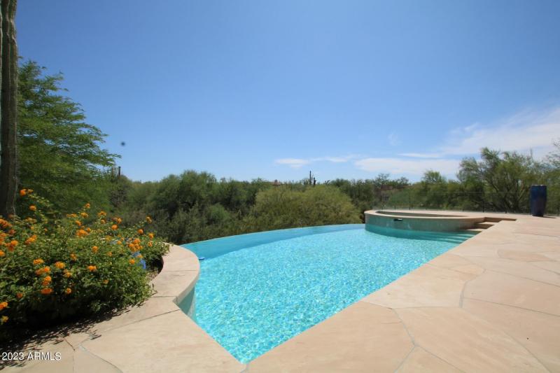 525bb19b-de05-4d23-963c-6e816368b5fd