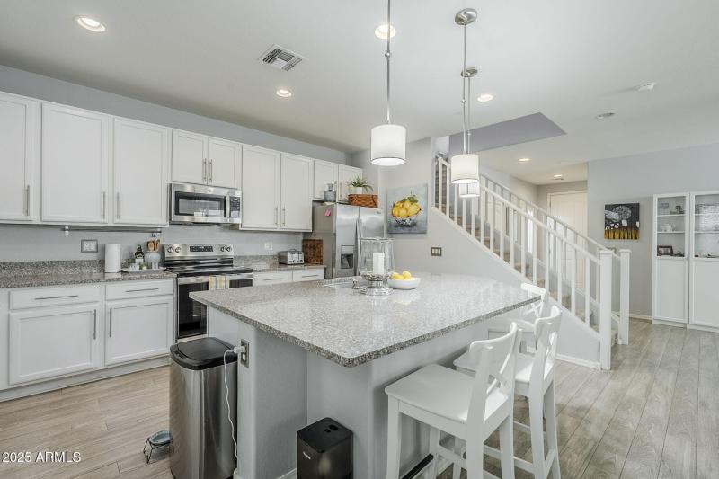 38-web-or-mls-Betty-15