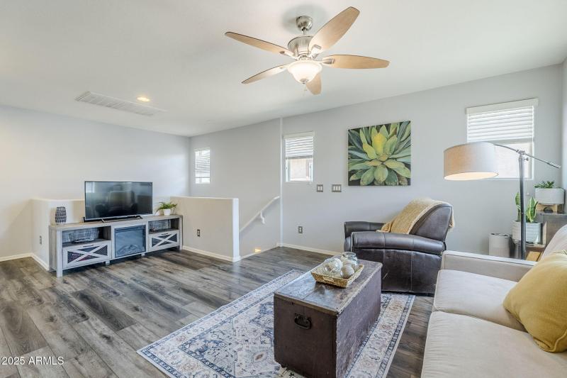 47-web-or-mls-Betty-24