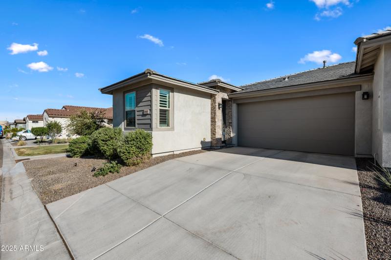 5-20603WVA-ocupix-NewFront