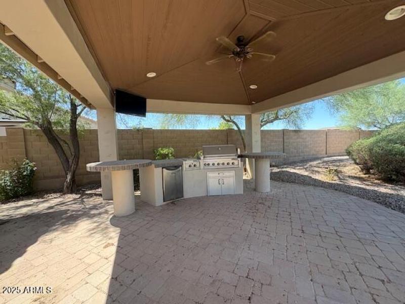 206 W Crimson Backyard