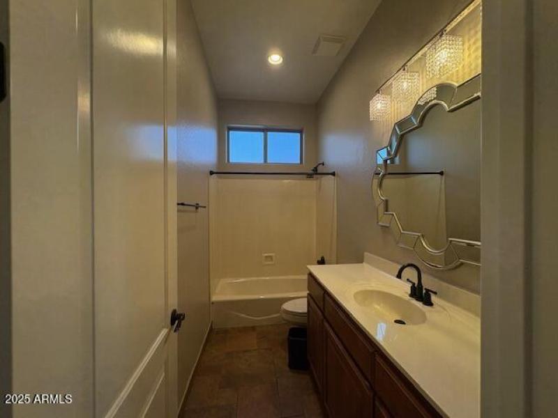 206 W Crimson Spare Bath