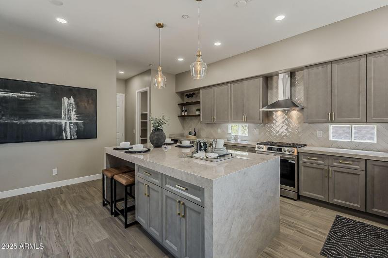 16-web-or-mls-74th St-16