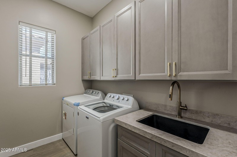 38-web-or-mls-74th St-38