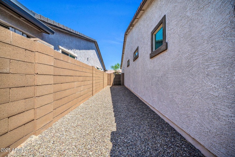 20487 W Minnezona Ave-26