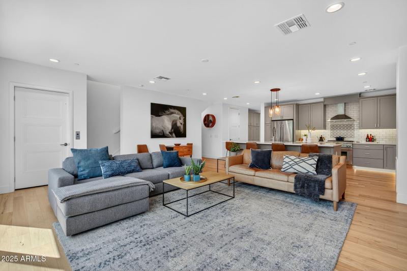 Extra Large Main Living Space