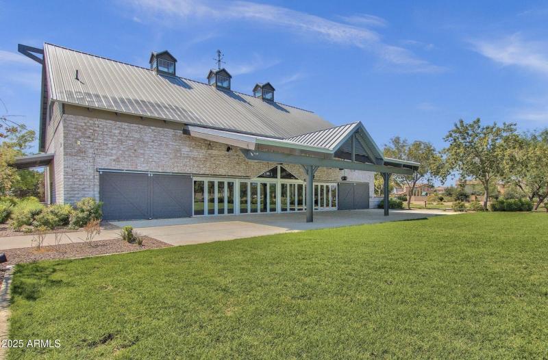 4294 Woodshed - 39Community