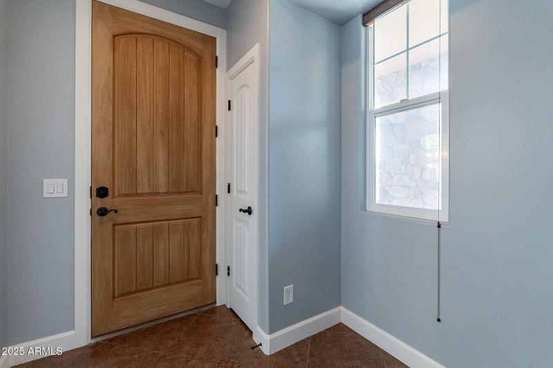 8-web-or-mls-Lakewood-8