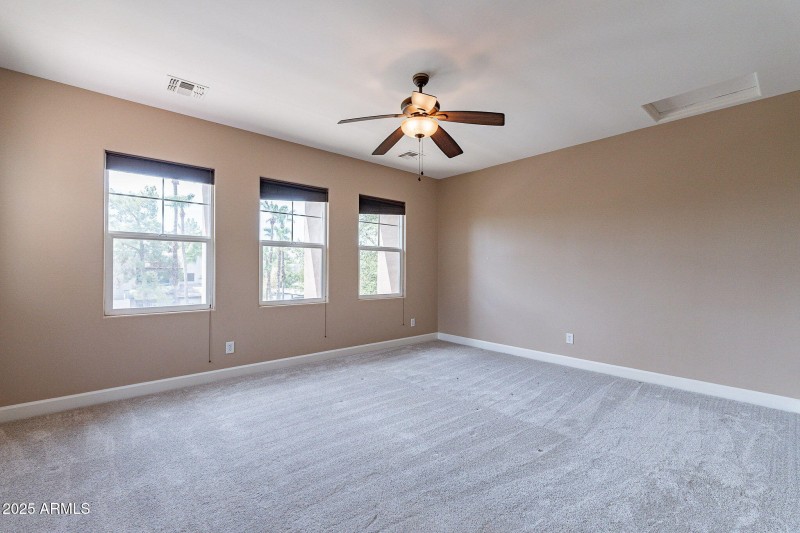 30-web-or-mls-Lakewood-30