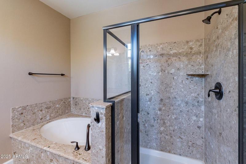 37-web-or-mls-Lakewood-37