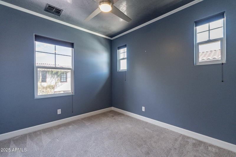 44-web-or-mls-Lakewood-44