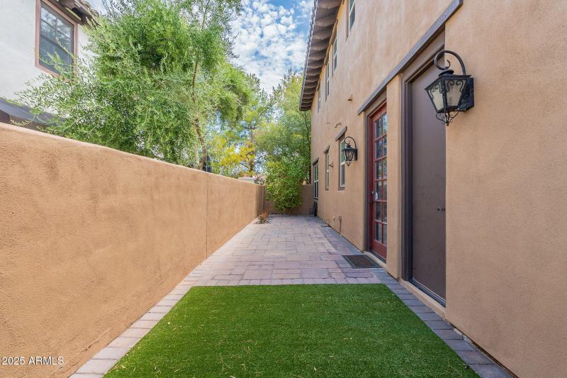 46-web-or-mls-Lakewood-46