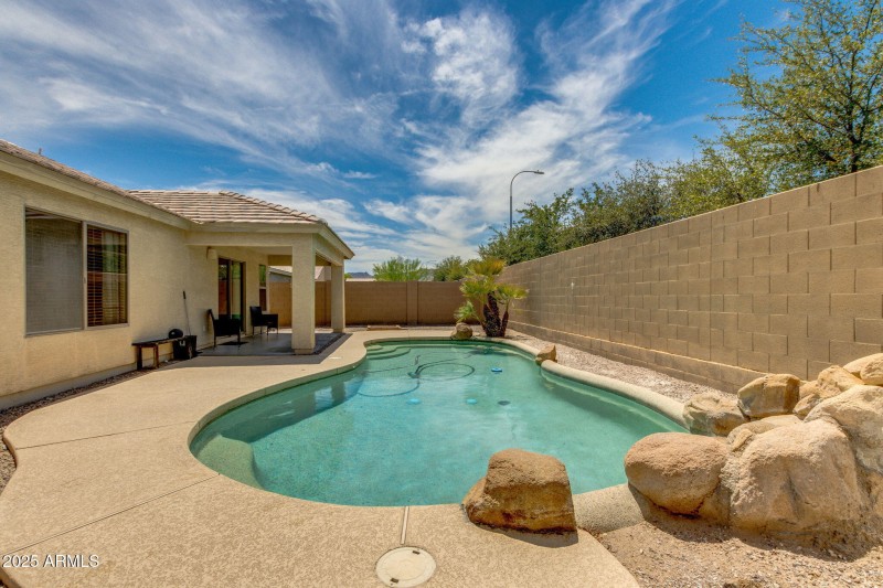 31-web-or-mls-ext_-5