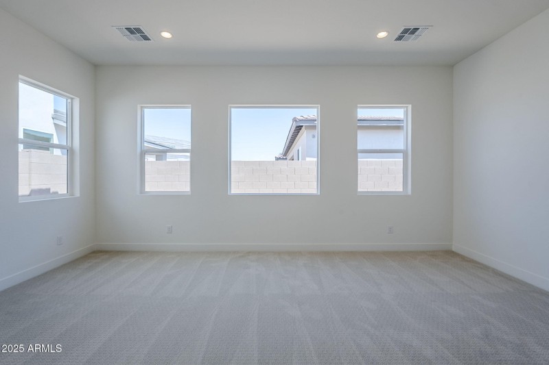 22-web-or-mls-Luckenbach-22 (2)