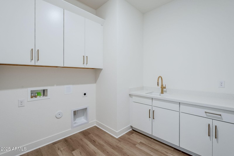 42-web-or-mls-Luckenbach-42