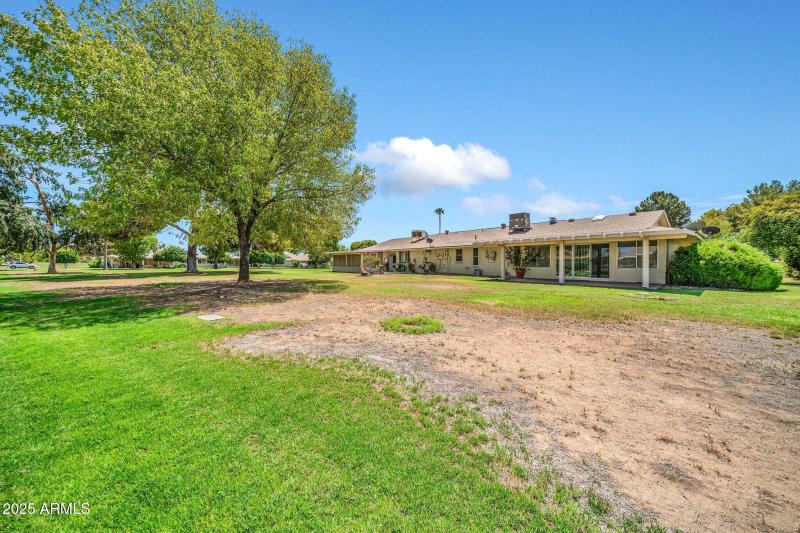 10726 W Denham Dr-35