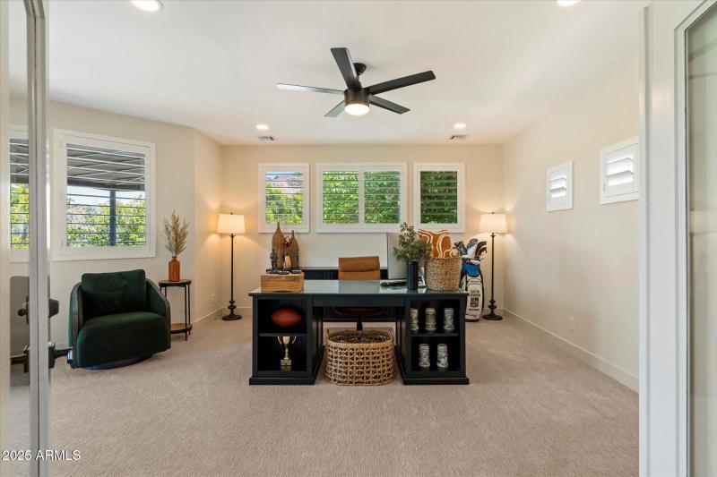 Guest Bedroom 5/Office