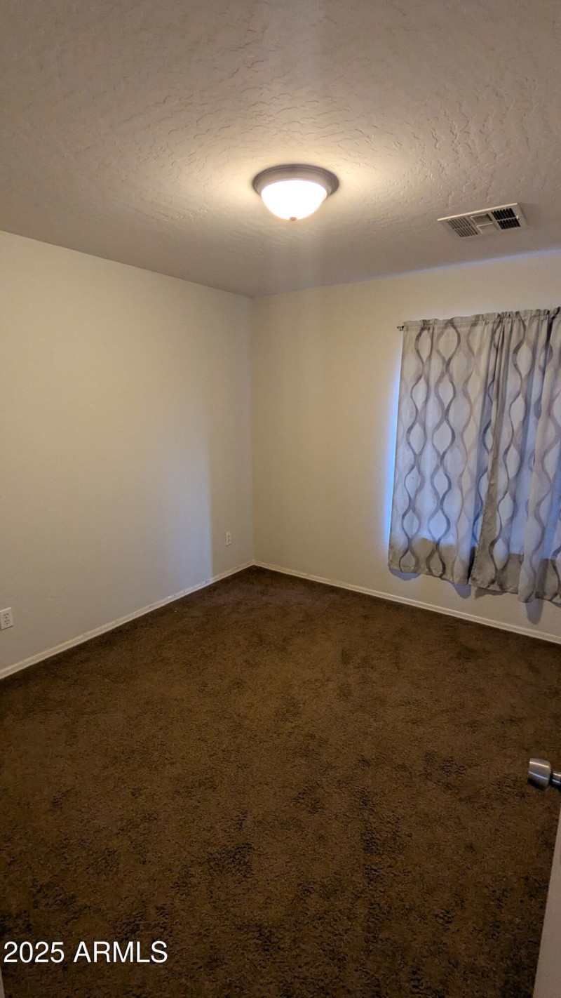 PXL_20250809_172313472