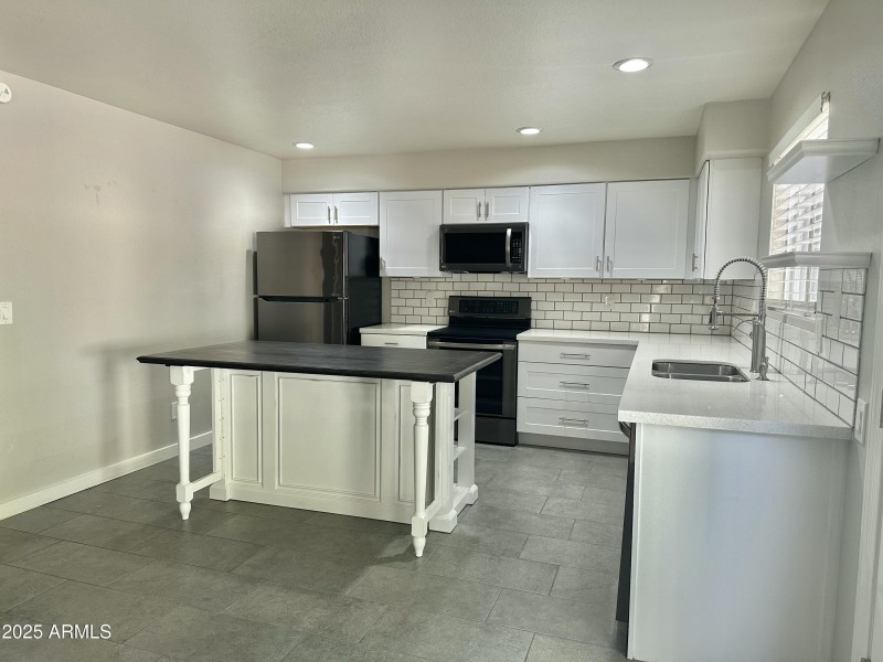 Kitchen Island 2