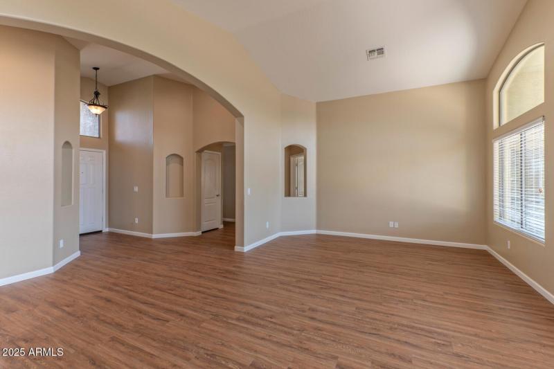 17859 West Eugene Terrace-large-006-009-