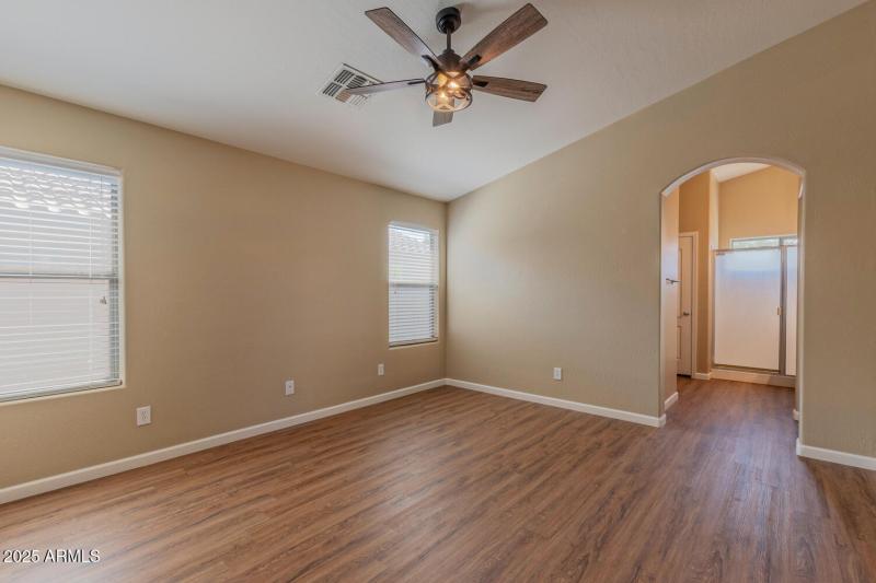 17859 West Eugene Terrace-large-012-005-