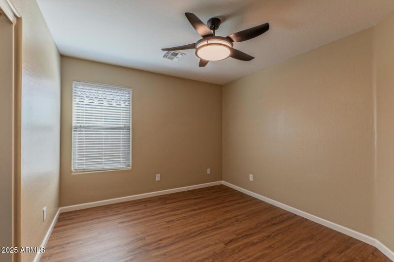 17859 West Eugene Terrace-large-016-015-