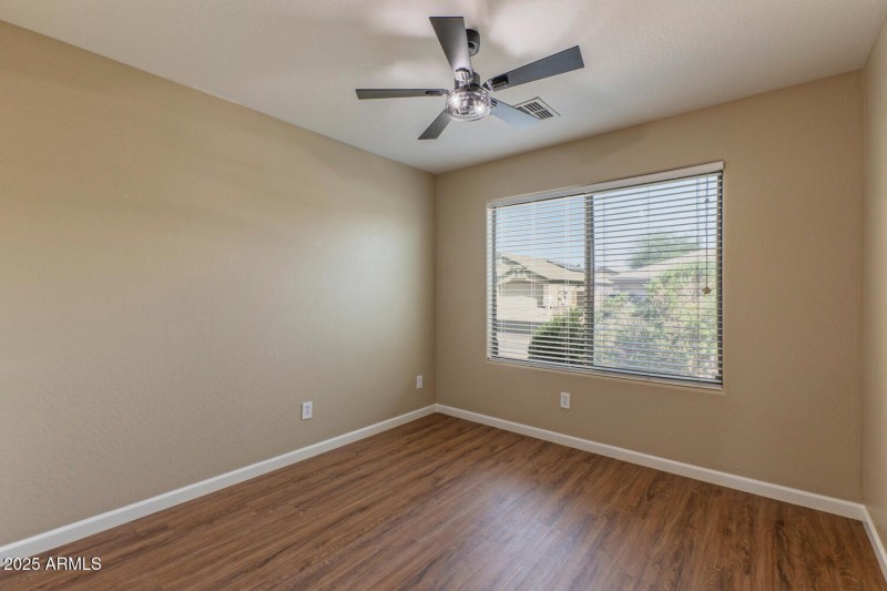 17859 West Eugene Terrace-large-018-014-