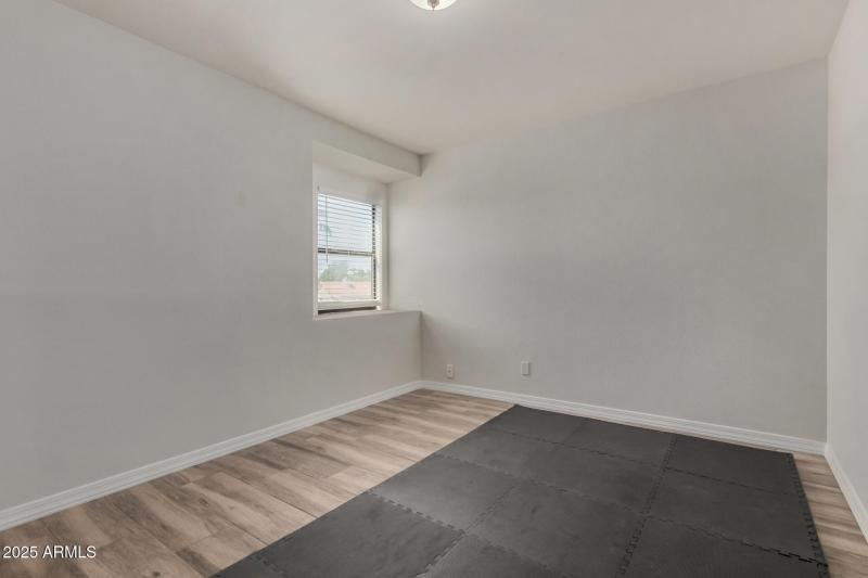 Bright Multi-Use Room